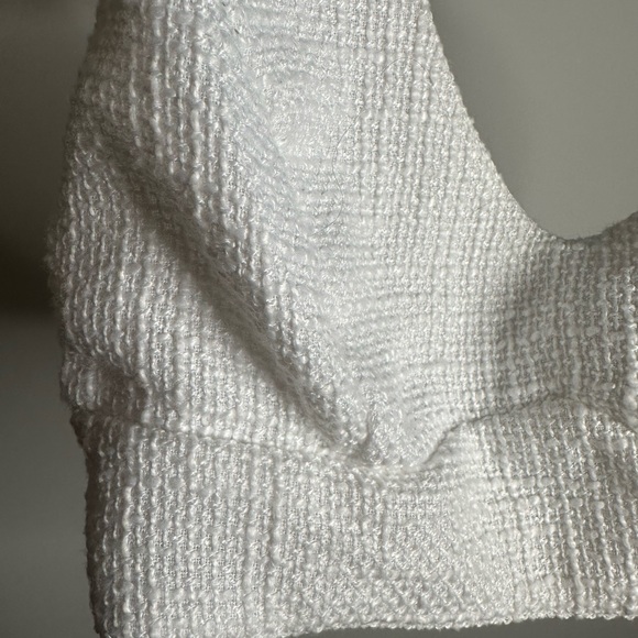 2 piece white set. Great for bridal type parties - Picture 2 of 7